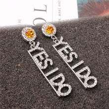 Load image into Gallery viewer, Temperament ear letter earrings
