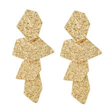 Load image into Gallery viewer, Fashion show earrings
