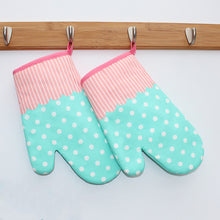 Load image into Gallery viewer, Thickened microwave oven gloves
