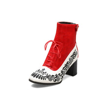 Load image into Gallery viewer, Embroidered short boots
