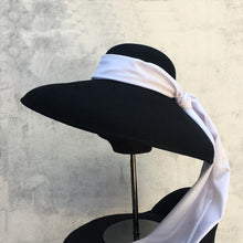 Load image into Gallery viewer, Autumn And Winter Woolenny Big Brim Bowler Hat
