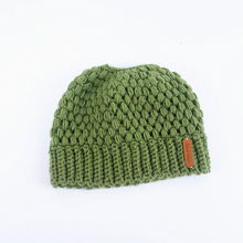 Load image into Gallery viewer, Europe and the United States new knit hat winter ladies horsetail hat autumn and winter earmuffs wool hat fashion labeling empty top hat
