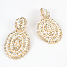 Load image into Gallery viewer, Circle earrings
