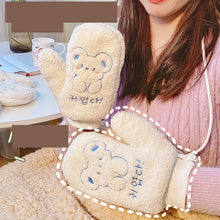 Load image into Gallery viewer, Winter Warm Embroidered Bear Student Gloves
