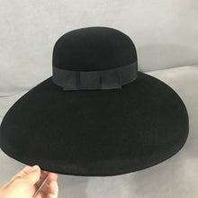 Load image into Gallery viewer, Autumn And Winter Woolenny Big Brim Bowler Hat
