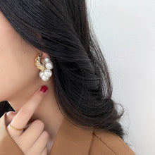 Load image into Gallery viewer, C-shaped Pearl Earrings, A Pair Of Earrings
