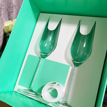 Load image into Gallery viewer, Ins Red Wine Glass Gift Box High-value Suit Romantic Personality Couple Wedding Gift Champagne Glass Crystal Goblet
