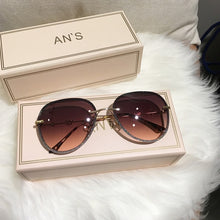 Load image into Gallery viewer, MS 2019 New Diamond Sunglasses Female Imitation Rhinestones Gradient Color UV400 Women Sunglasses
