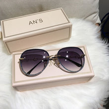 Load image into Gallery viewer, MS 2019 New Diamond Sunglasses Female Imitation Rhinestones Gradient Color UV400 Women Sunglasses

