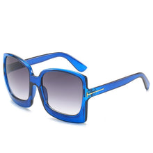 Load image into Gallery viewer, Higodoy Fashion Oversized Women Sunglasses Brand Designer Plastic Female Big Frame Gradient Sun Glasses UV400 gafas de sol mujer
