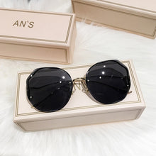 Load image into Gallery viewer, MS 2020 New Women Sunglasses Rimless UV400 Brand Designer High Quality Gradient Sun Glasses Female oculos With Box
