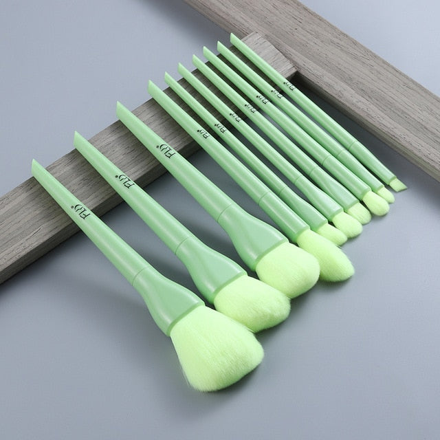 FLD 10pcs Natural Hair Colorful Makeup Brushes Professional Foundation Powder Blush Eyeshadow Eyebrow Kabuki Blending Brush Set
