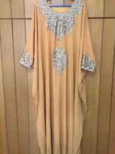 Load image into Gallery viewer, New style African women&#39;s Dashiki Fashion Chiffon material With inner super loose long dress one size bust 220cm length 150cm
