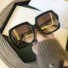 Load image into Gallery viewer, High Quality Brand Design Women Sunglasses Luxury Glasses Lady Square Sunglass Woman 2021 Gradient Pink Blue Lens Men Eyeglasses
