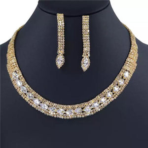 Women's Exquisite Jewelry Se. Jewelry Zircon Rhinestone Stud Earrings and Necklace Gift