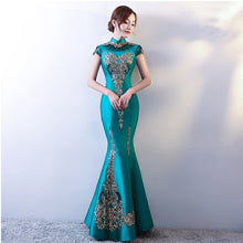 Load image into Gallery viewer, Purple Cheongsam Women Traditional Dress Sexy Wedding Qipao Embroidery Chinese Oriental Dresses Vestidos Formales Long QiPao
